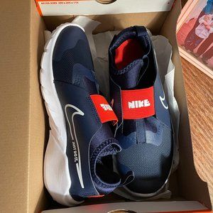 NIB NIKE Flex Runner 2, Youth 6 (Big Kids), Blue/Red (slip on)